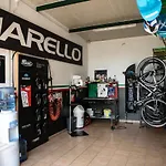 Lo Scoiattolo Piedmont Bike 3*