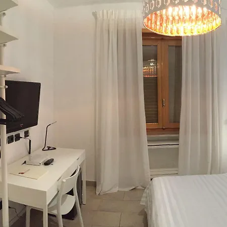 Lo Scoiattolo Piedmont Bike Hotel Pralormo